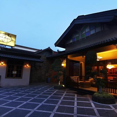 Omah Lawas Homestay Magelang Bagian luar foto